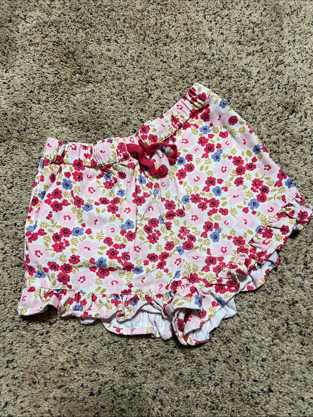 Girls QUINCE Ruffle floral shorts
